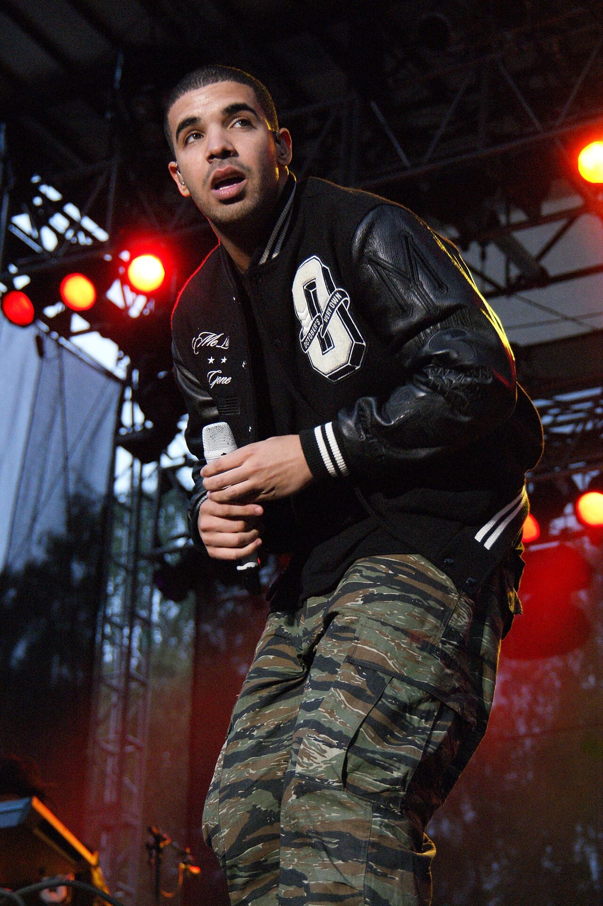 Drake — 2010 by musicisentropy (Flickr) — CC-BY-SA via wikimedia