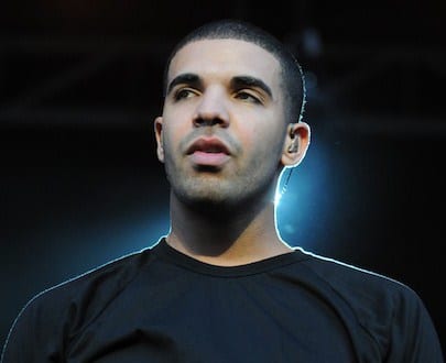 Drake at Bluesfest (Ottawa, 2010) — uncropped by Brennan Schnell — CC-BY-SA via wikimedia